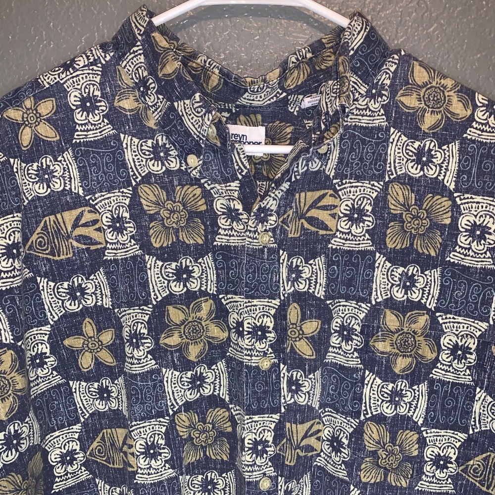 Vtg Reyn Spooner Hawaiian flower pattern button up